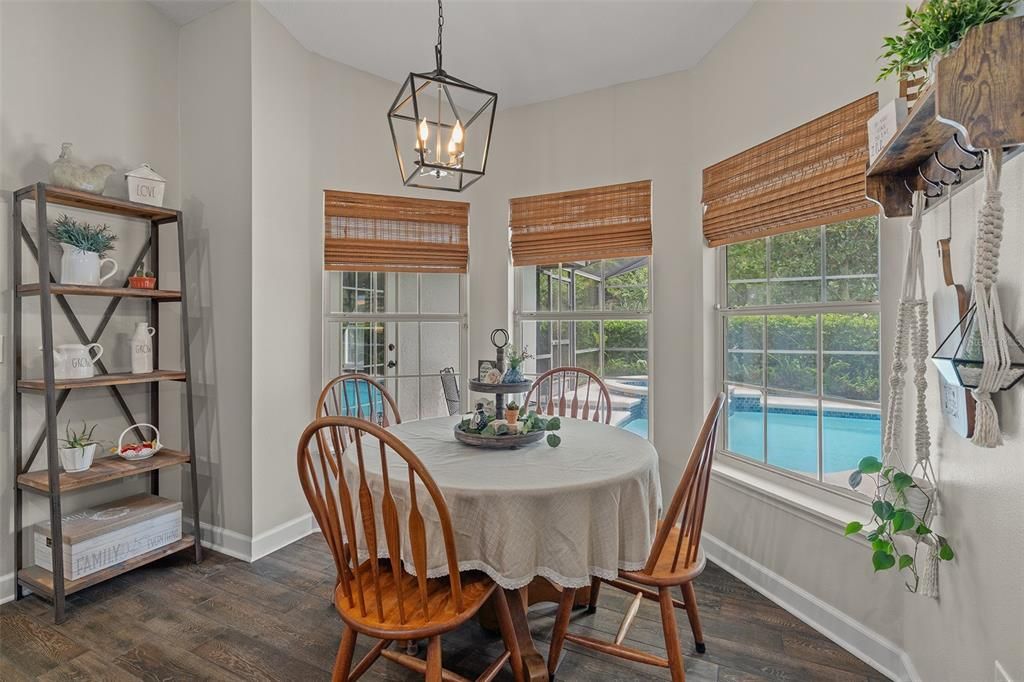 Eat-in Kitchen Nook