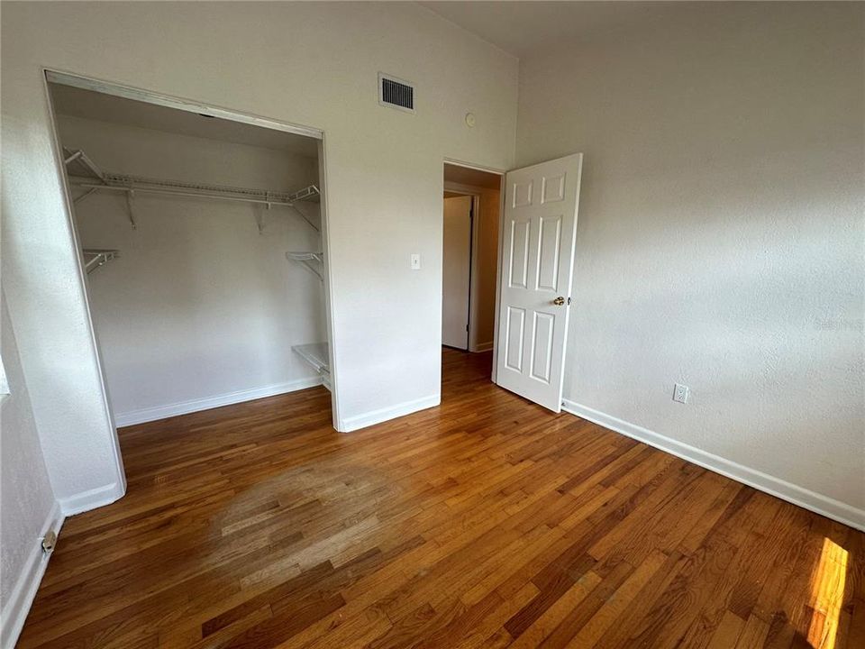 For Rent: $2,300 (3 beds, 2 baths, 1179 Square Feet)