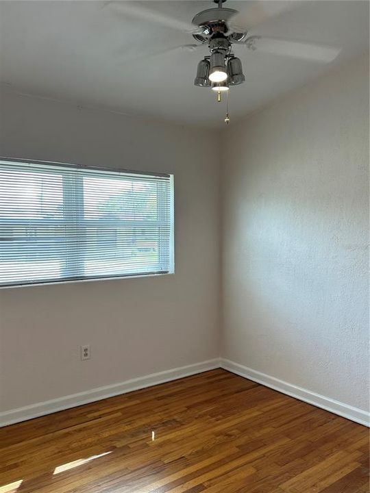 For Rent: $2,300 (3 beds, 2 baths, 1179 Square Feet)