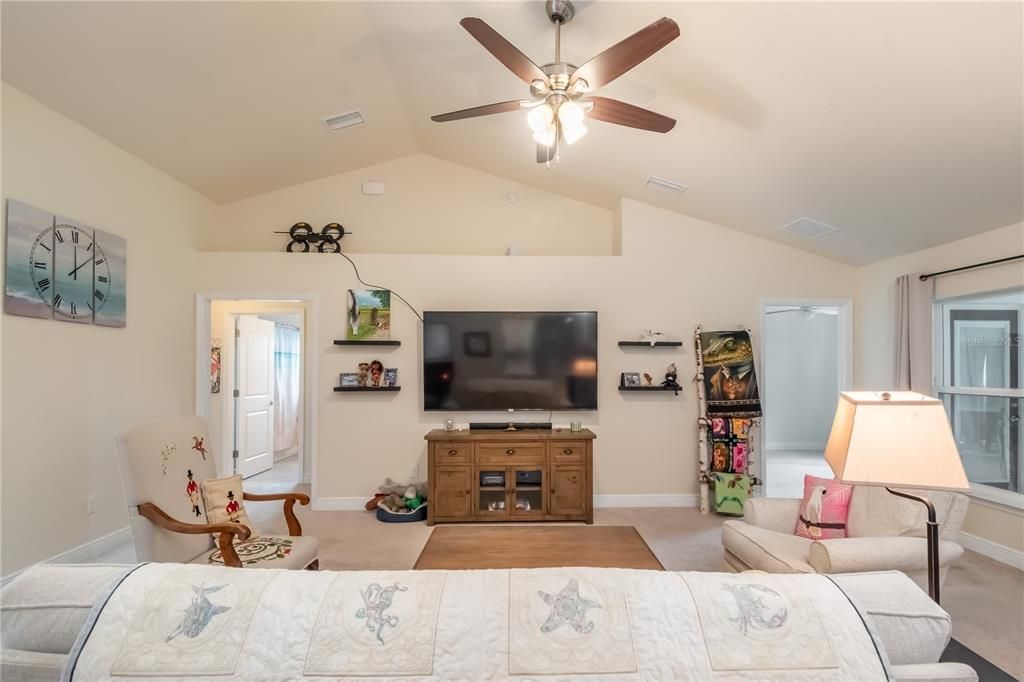 For Sale: $405,000 (4 beds, 2 baths, 2155 Square Feet)