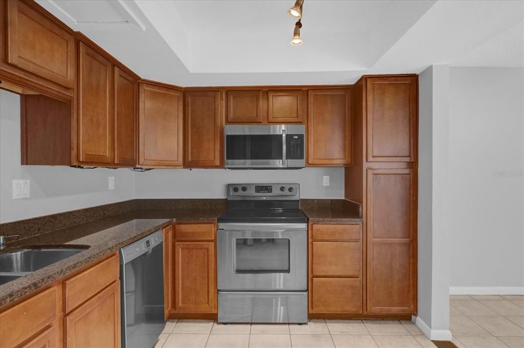 For Sale: $279,900 (3 beds, 2 baths, 1565 Square Feet)