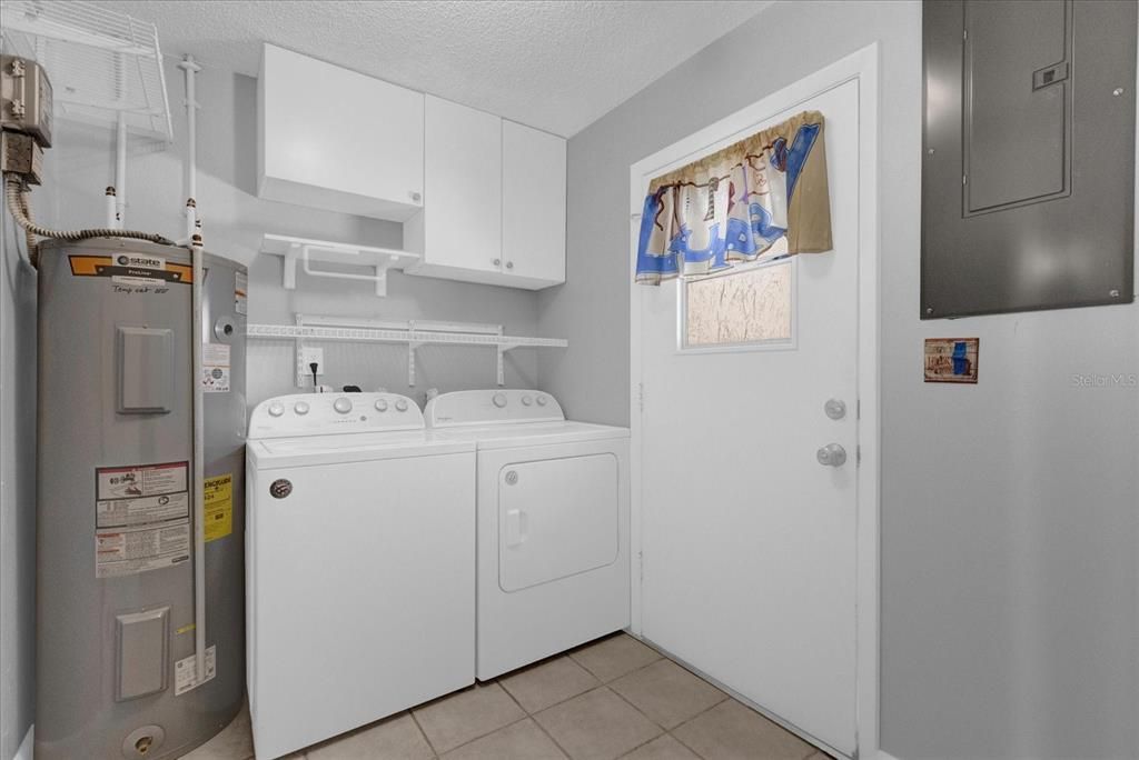 For Sale: $279,900 (3 beds, 2 baths, 1565 Square Feet)