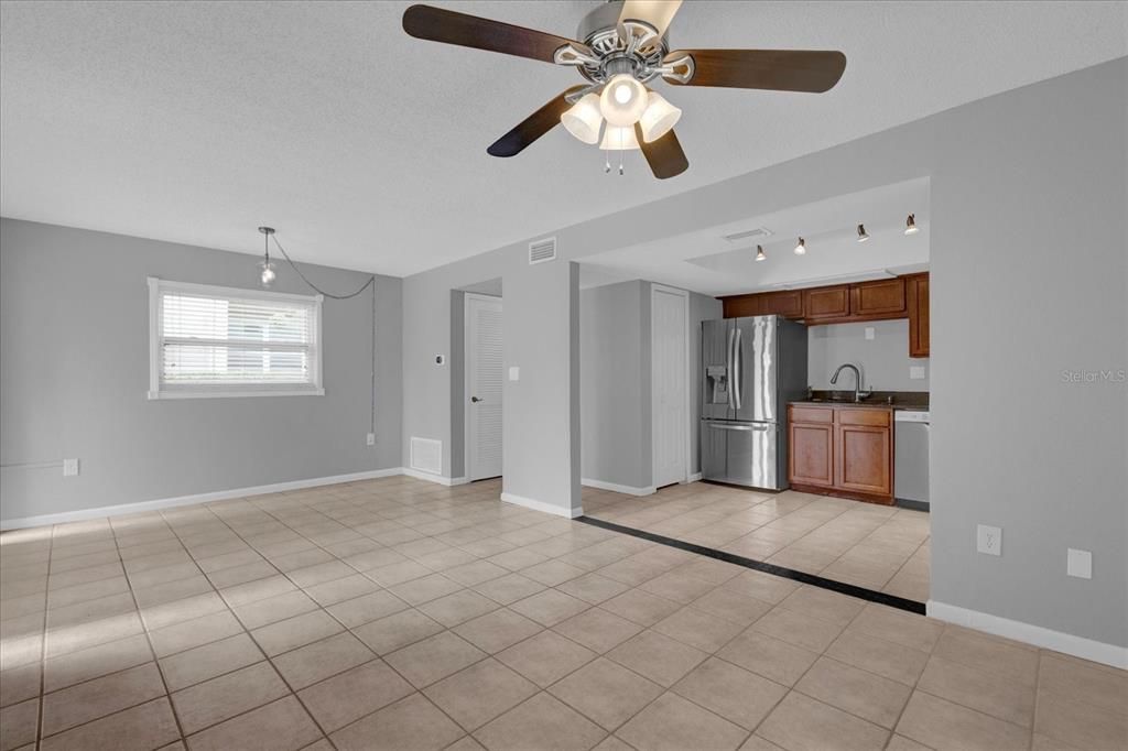 For Sale: $279,900 (3 beds, 2 baths, 1565 Square Feet)