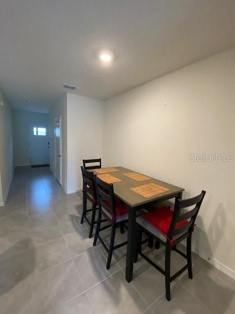 For Rent: $2,250 (2 beds, 2 baths, 1627 Square Feet)