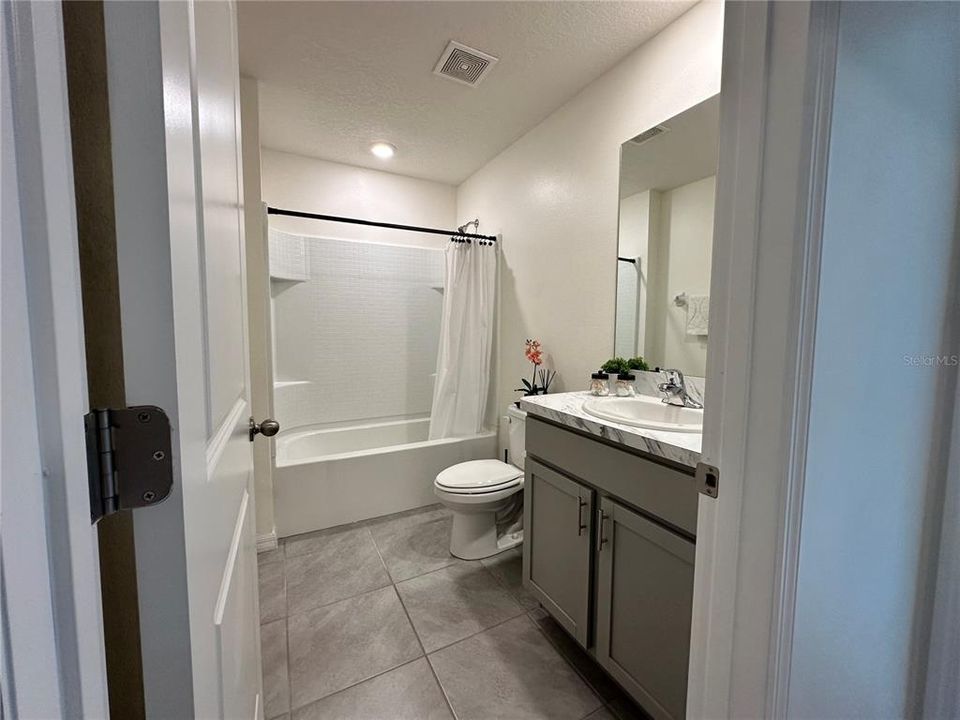 For Rent: $2,800 (4 beds, 2 baths, 1773 Square Feet)