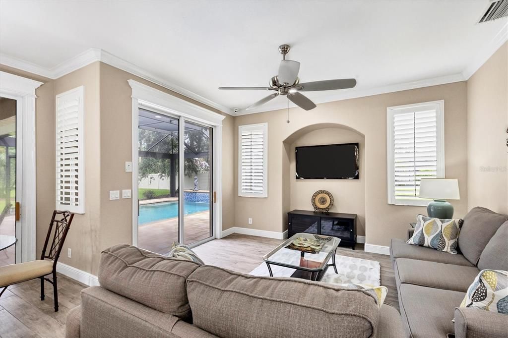 Active With Contract: $430,000 (3 beds, 2 baths, 1824 Square Feet)