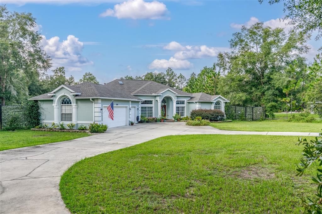 For Sale: $1,000,000 (4 beds, 4 baths, 3305 Square Feet)