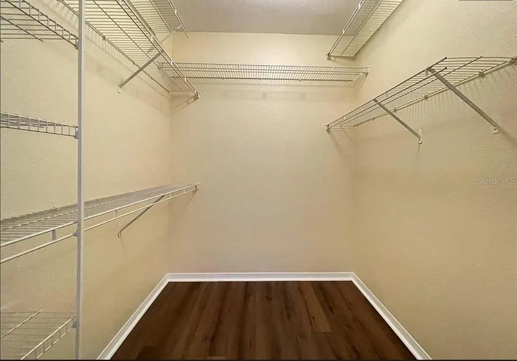 walk-in closet