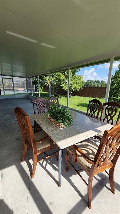 Active With Contract: $2,400 (4 beds, 2 baths, 1874 Square Feet)