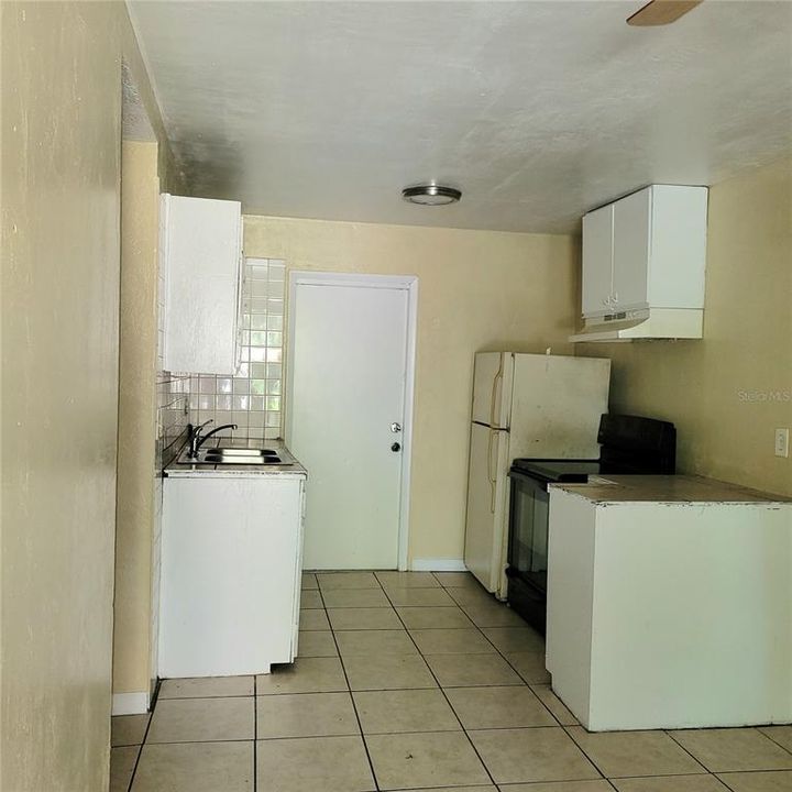 For Sale: $234,900 (0 beds, 0 baths, 1371 Square Feet)