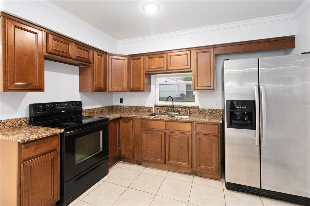 For Sale: $319,900 (3 beds, 2 baths, 1106 Square Feet)