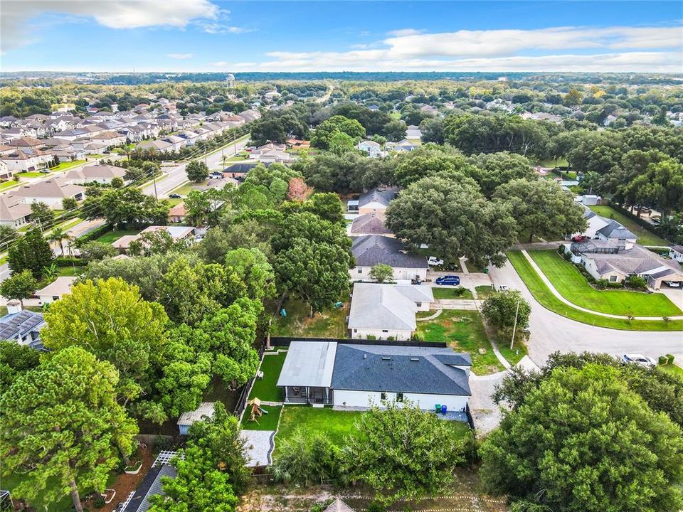 For Sale: $690,000 (4 beds, 2 baths, 1916 Square Feet)