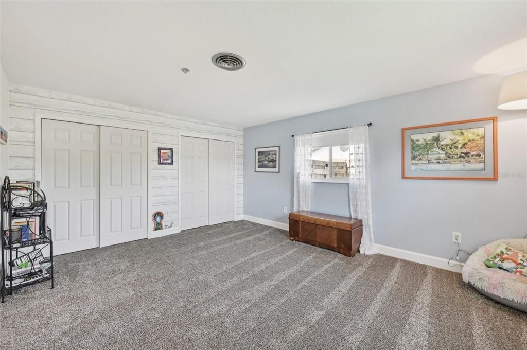 Active With Contract: $375,000 (2 beds, 2 baths, 1379 Square Feet)