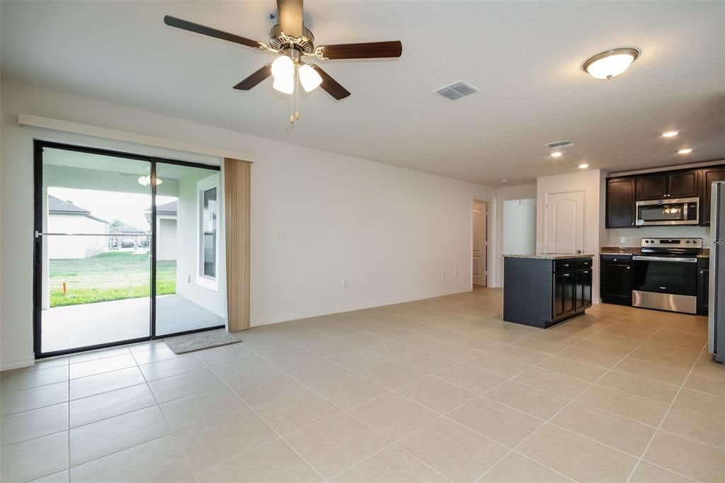 For Rent: $2,045 (3 beds, 2 baths, 1461 Square Feet)