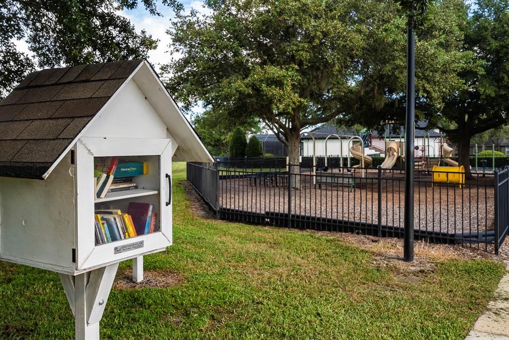 Book Share Box @ Playground