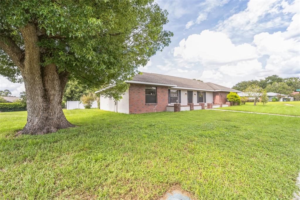 Active With Contract: $330,000 (3 beds, 2 baths, 1822 Square Feet)