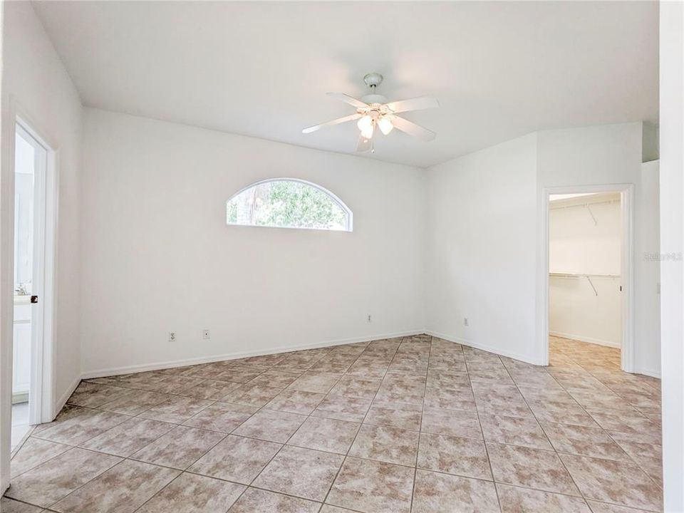 Active With Contract: $2,495 (3 beds, 2 baths, 1663 Square Feet)