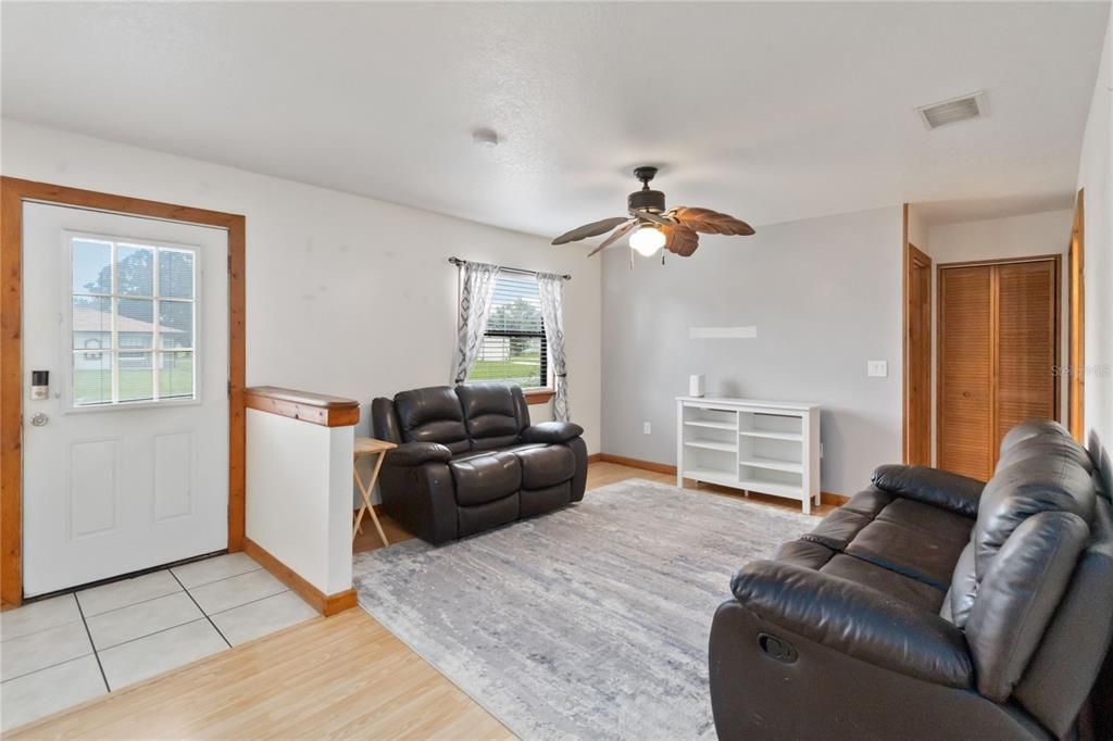 Active With Contract: $329,900 (3 beds, 2 baths, 1606 Square Feet)