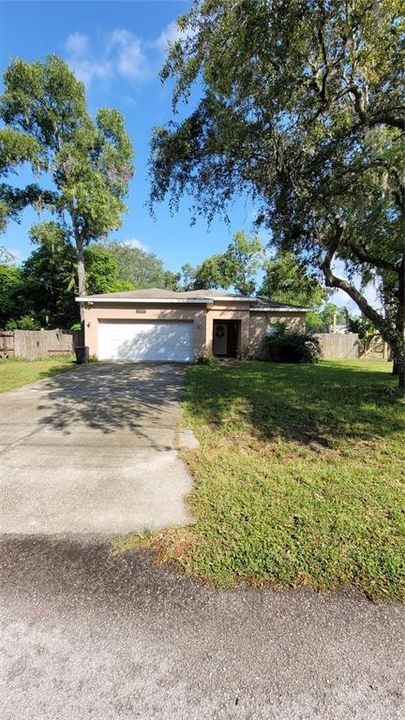 For Sale: $225,000 (3 beds, 2 baths, 1288 Square Feet)