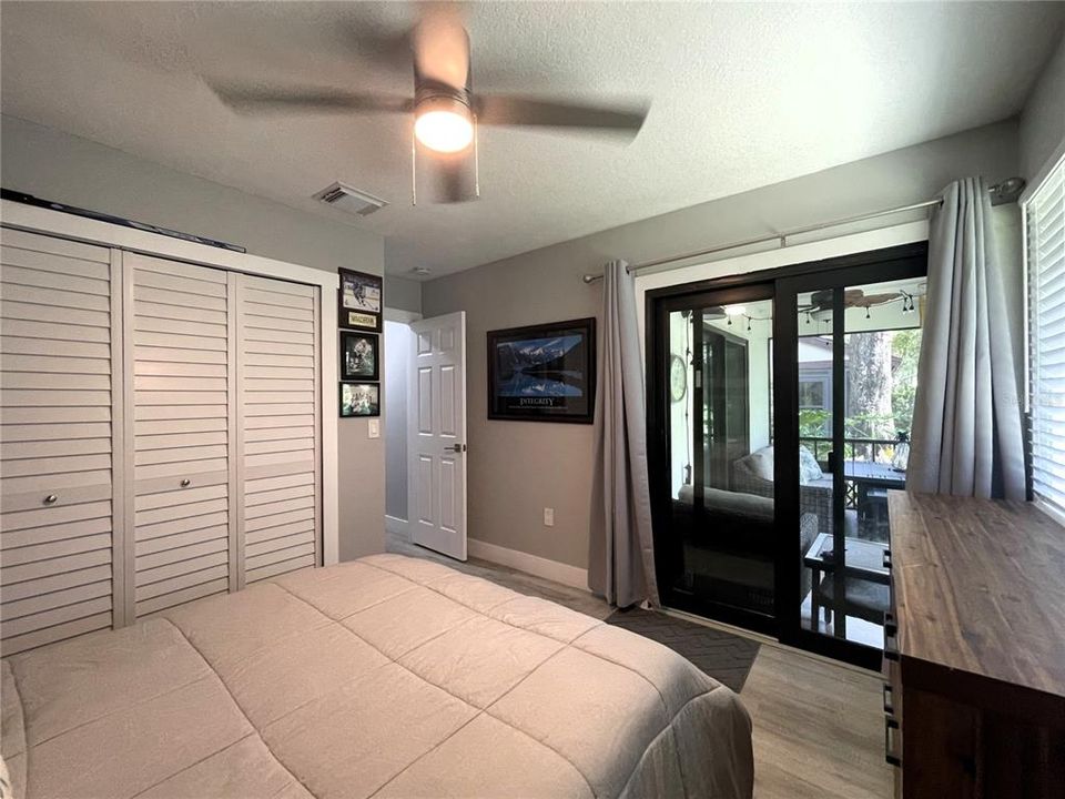 For Sale: $349,900 (3 beds, 2 baths, 1298 Square Feet)