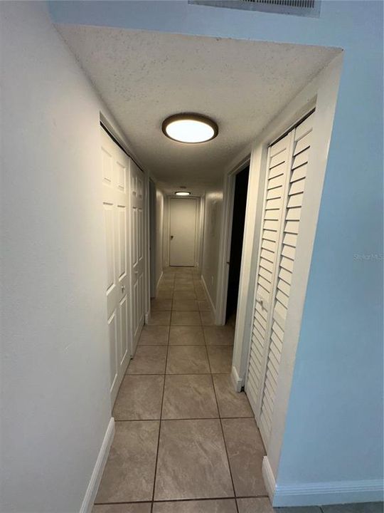 For Rent: $1,459 (3 beds, 1 baths, 909 Square Feet)