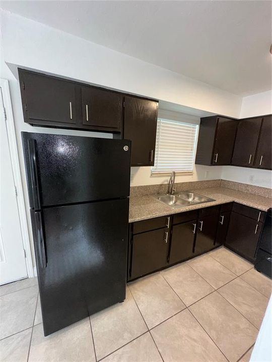 For Rent: $1,459 (3 beds, 1 baths, 909 Square Feet)