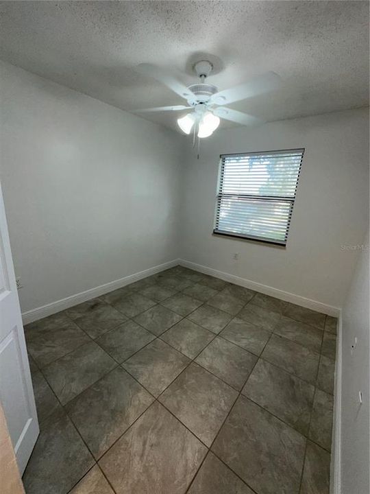 For Rent: $1,459 (3 beds, 1 baths, 909 Square Feet)