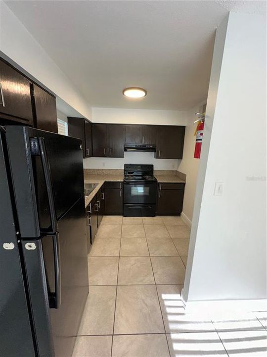 For Rent: $1,459 (3 beds, 1 baths, 909 Square Feet)