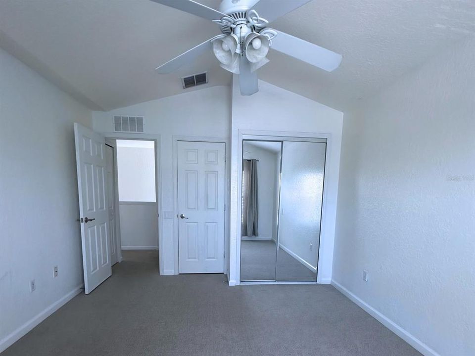 For Rent: $2,550 (3 beds, 2 baths, 1864 Square Feet)