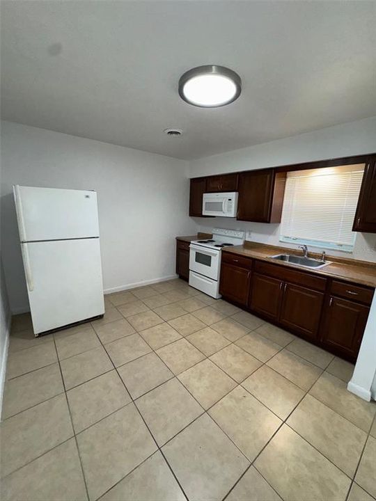 For Rent: $1,229 (2 beds, 1 baths, 1028 Square Feet)