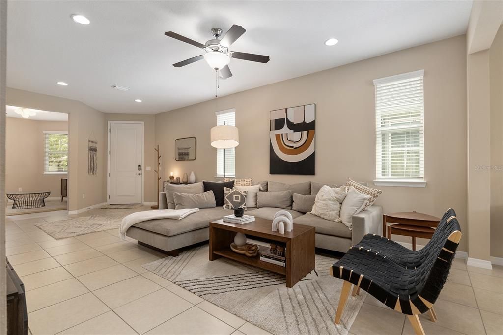 Living Room from Hallway to Master Bedroom