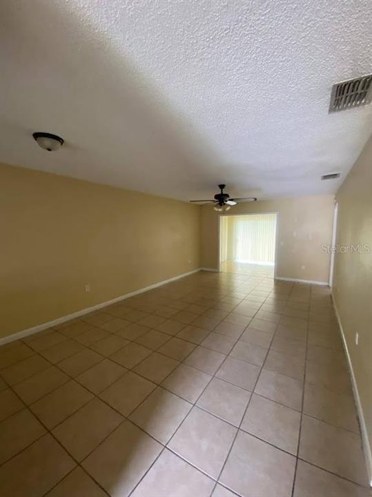 For Rent: $1,250 (2 beds, 2 baths, 1061 Square Feet)