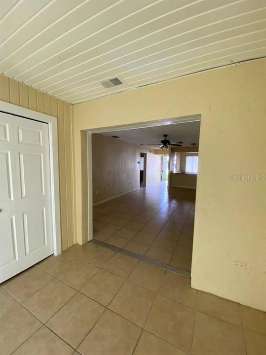 For Rent: $1,250 (2 beds, 2 baths, 1061 Square Feet)