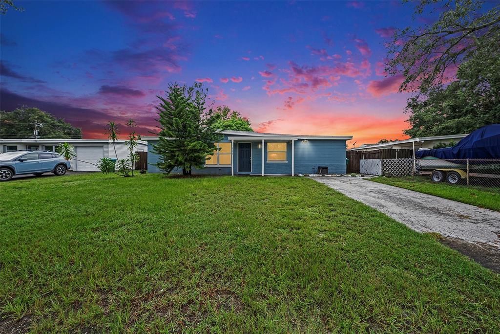 Recently Sold: $304,900 (3 beds, 2 baths, 912 Square Feet)