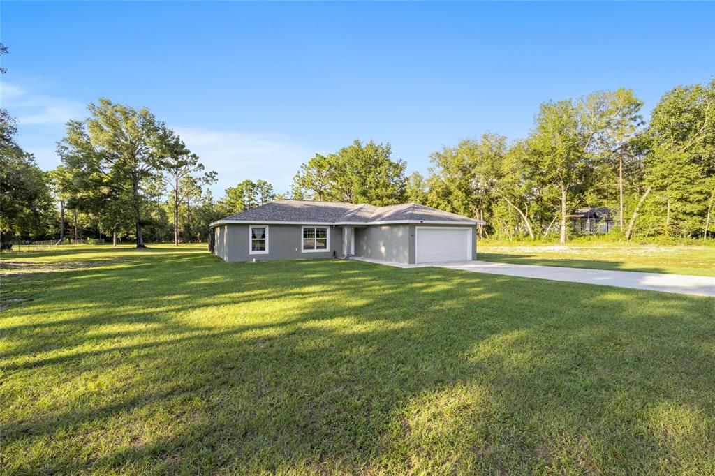 Active With Contract: $299,750 (3 beds, 2 baths, 1399 Square Feet)