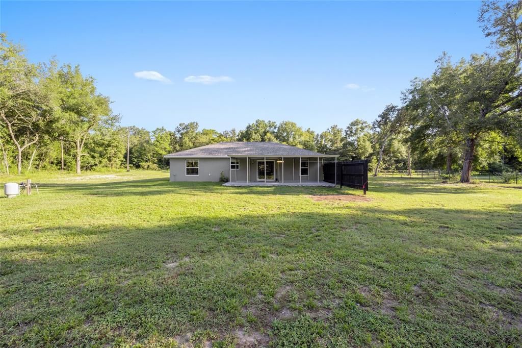 Active With Contract: $299,750 (3 beds, 2 baths, 1399 Square Feet)