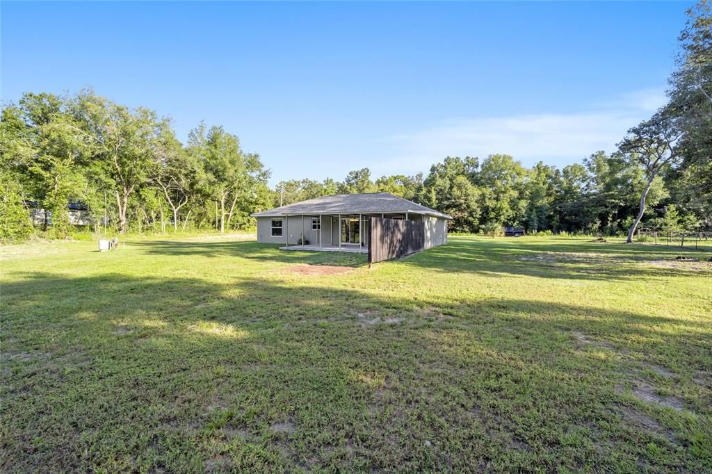 Active With Contract: $299,750 (3 beds, 2 baths, 1399 Square Feet)