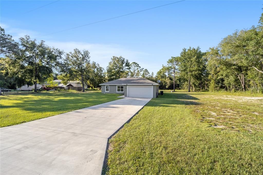 Active With Contract: $299,750 (3 beds, 2 baths, 1399 Square Feet)