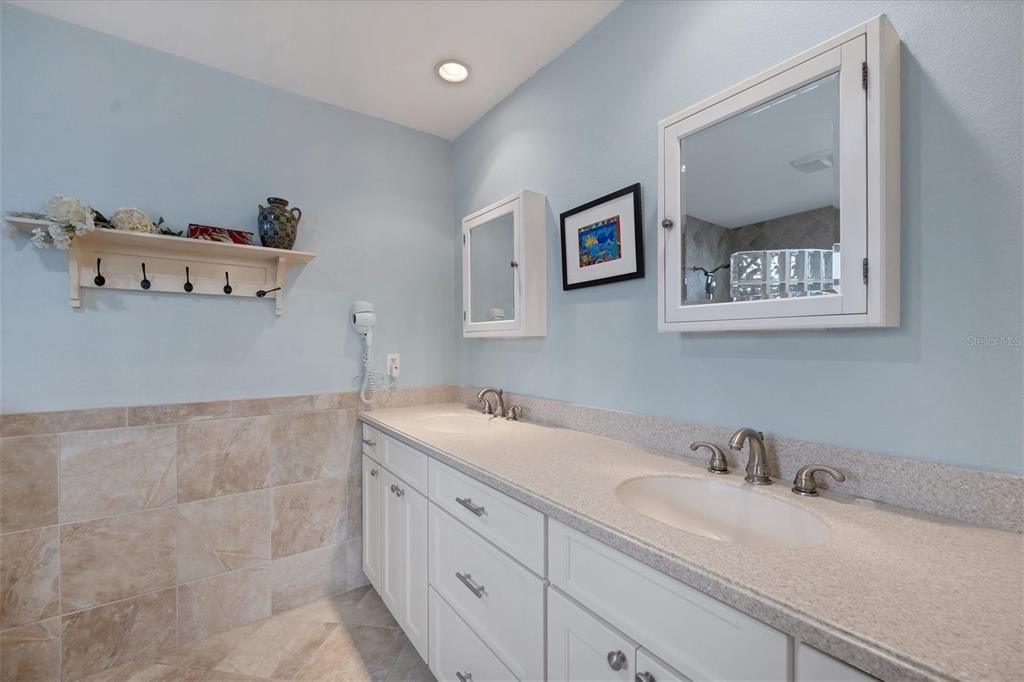 Active With Contract: $454,900 (3 beds, 2 baths, 1738 Square Feet)