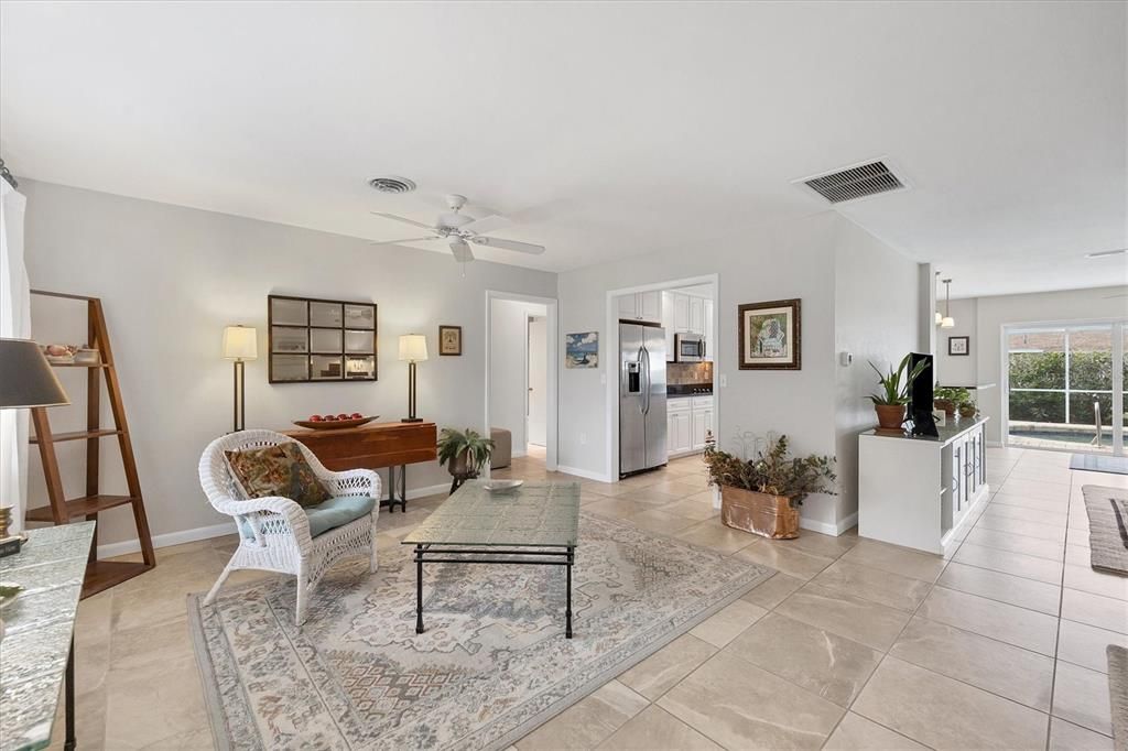 Active With Contract: $454,900 (3 beds, 2 baths, 1738 Square Feet)