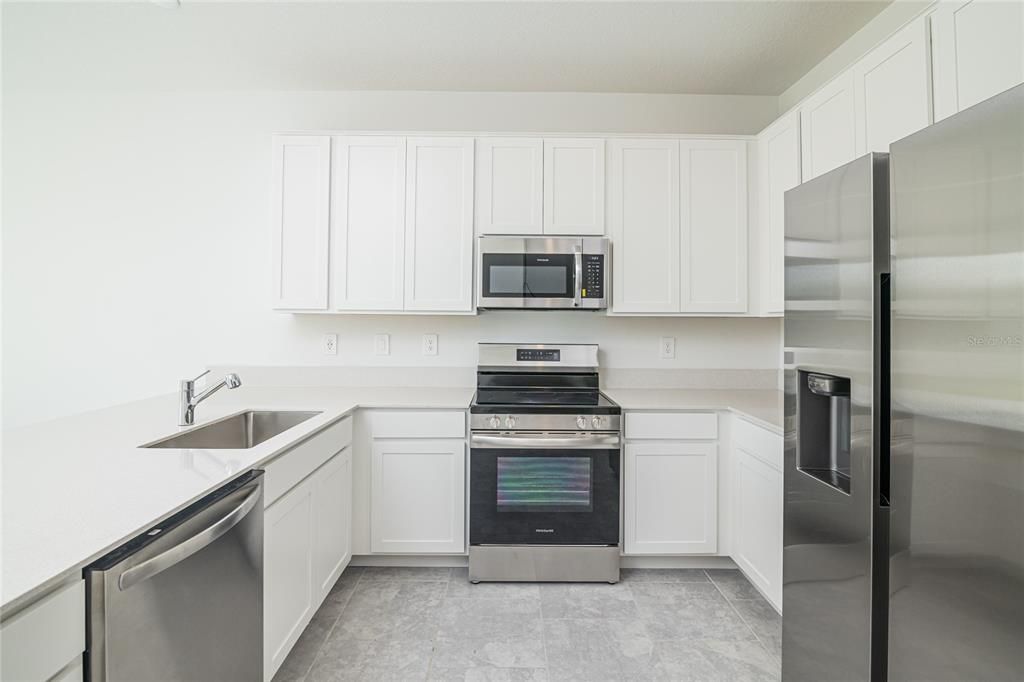 Active With Contract: $2,000 (3 beds, 2 baths, 1834 Square Feet)