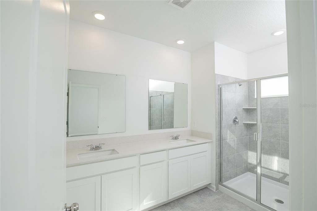 Active With Contract: $2,000 (3 beds, 2 baths, 1834 Square Feet)