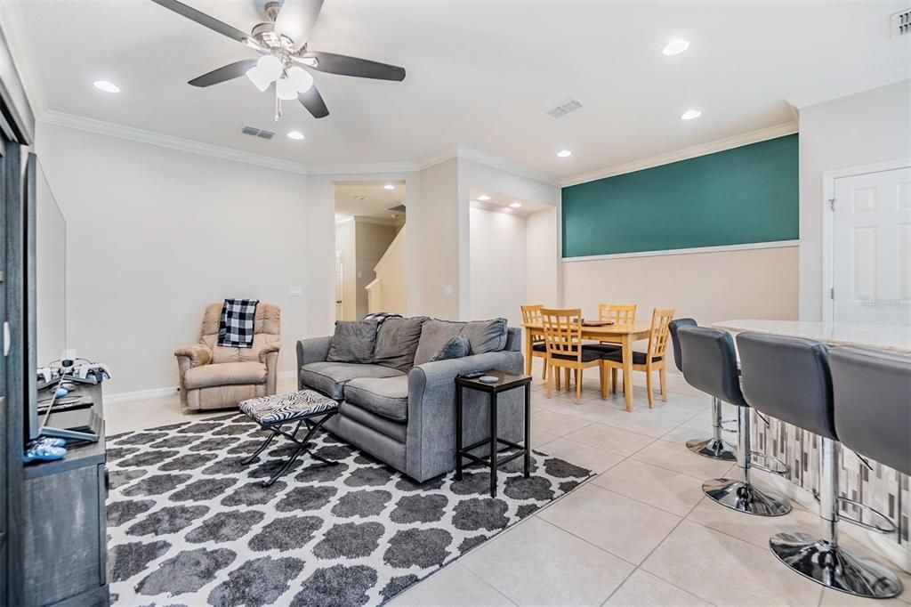 Active With Contract: $315,000 (3 beds, 2 baths, 1525 Square Feet)