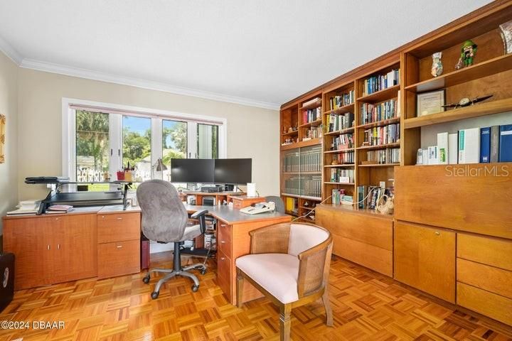 En Venta: $1,100,000 (4 camas, 2 baños, 3059 Pies cuadrados)