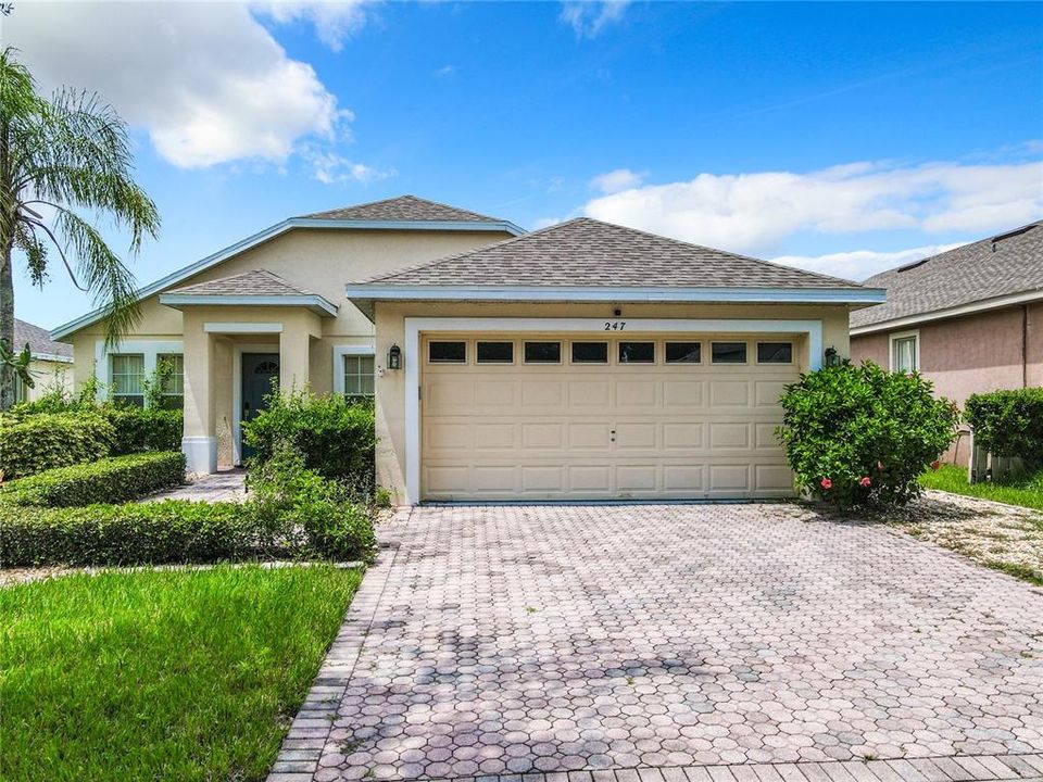 Recently Sold: $405,000 (4 beds, 2 baths, 1662 Square Feet)