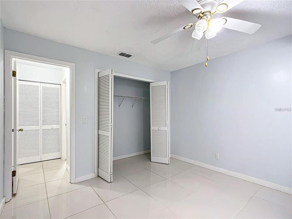 For Sale: $179,999 (2 beds, 2 baths, 1036 Square Feet)