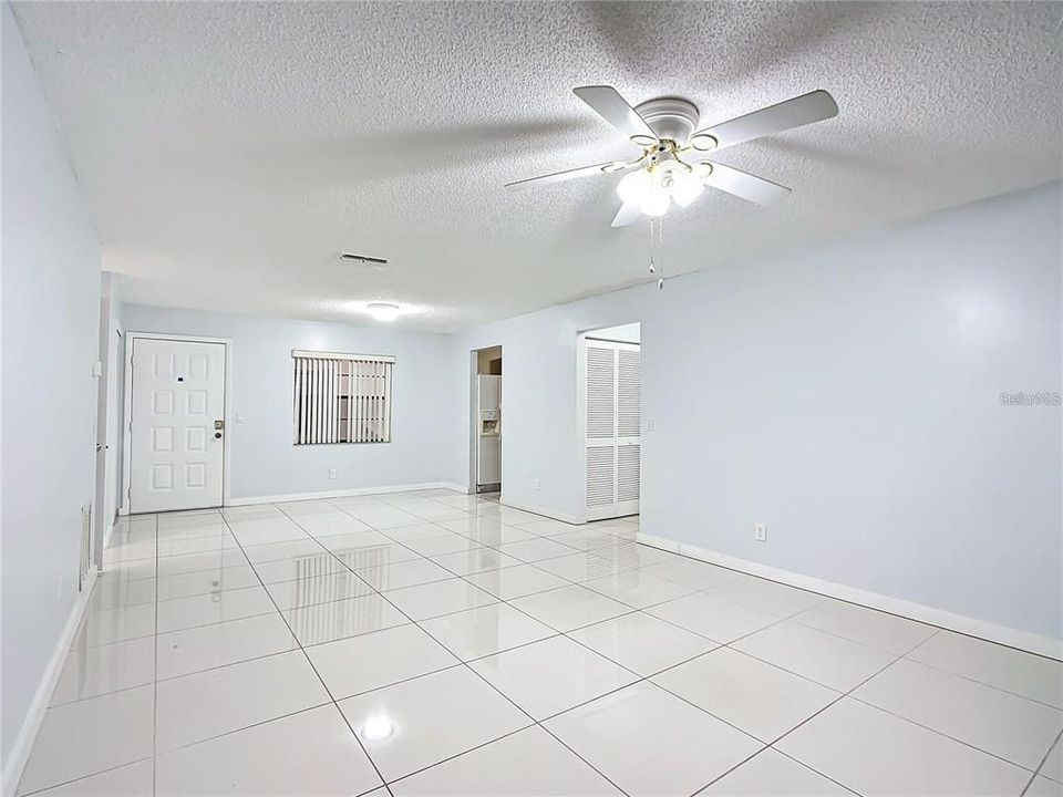 For Sale: $179,999 (2 beds, 2 baths, 1036 Square Feet)