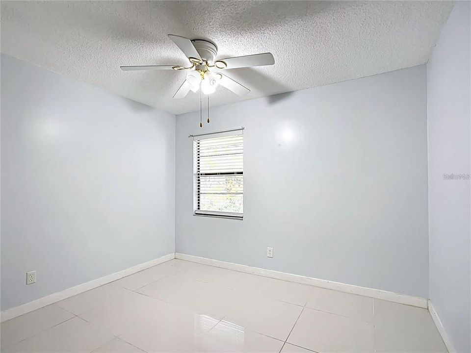 For Sale: $179,999 (2 beds, 2 baths, 1036 Square Feet)