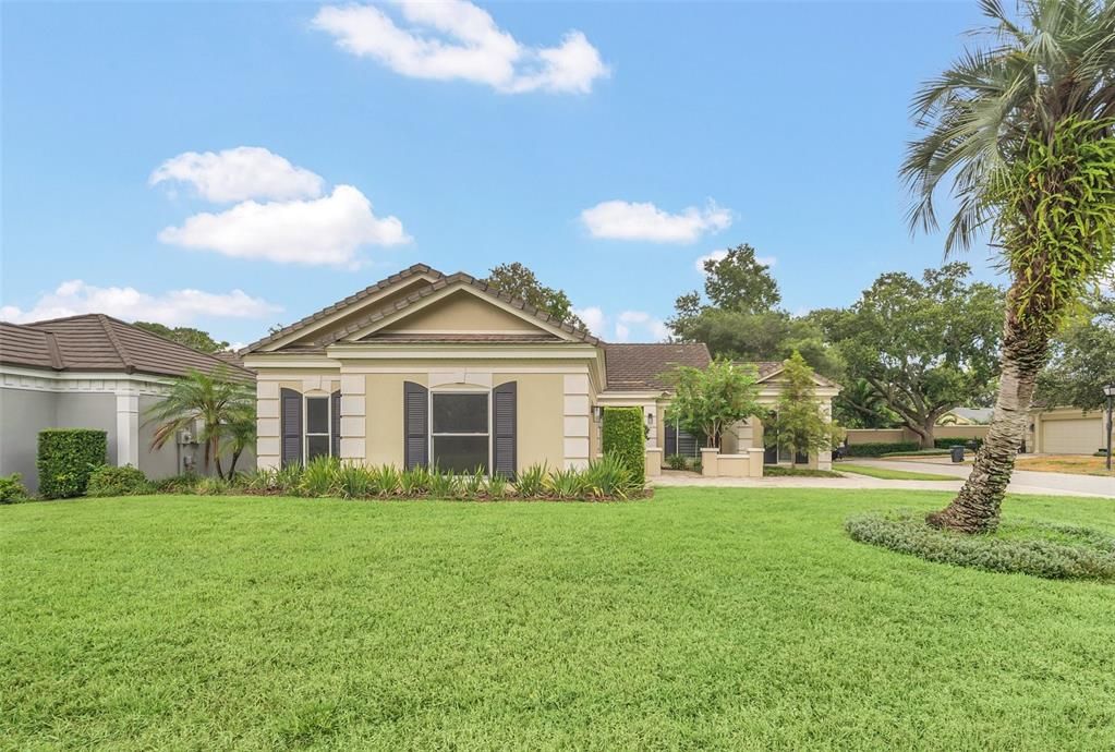 For Sale: $1,160,000 (3 beds, 2 baths, 2216 Square Feet)