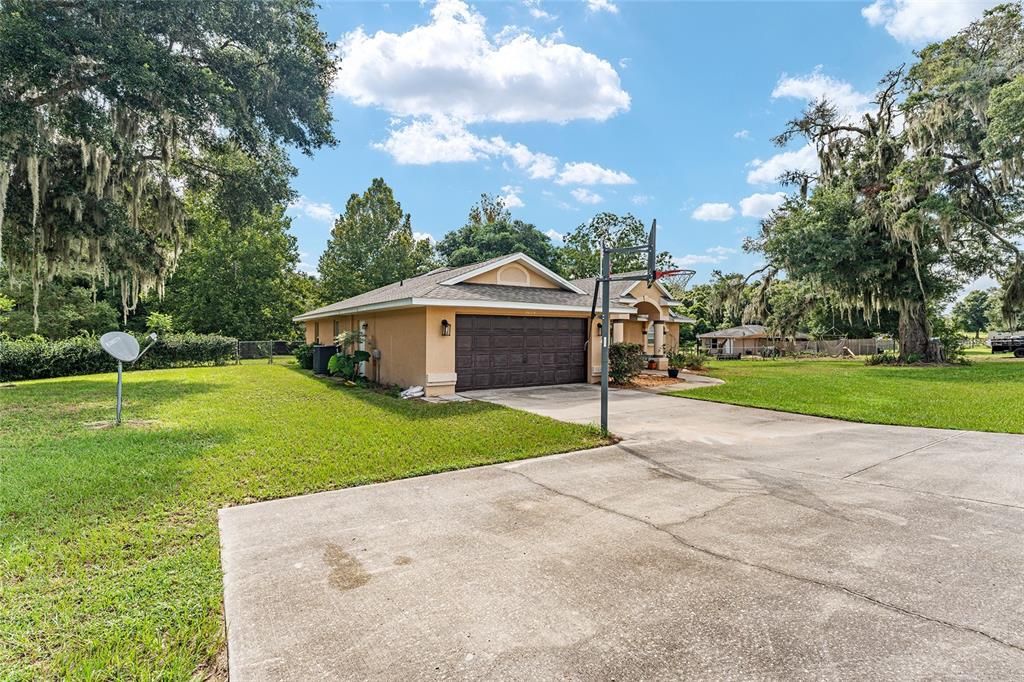 For Sale: $399,000 (3 beds, 2 baths, 1788 Square Feet)